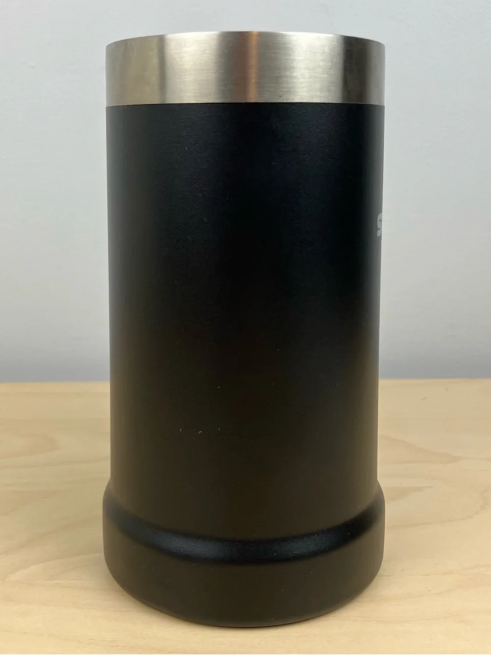 Stanley Adventure Big Grip Beer Stein 24oz Matte Black Stainless Steel Cup Mug - Picture 4 of 13